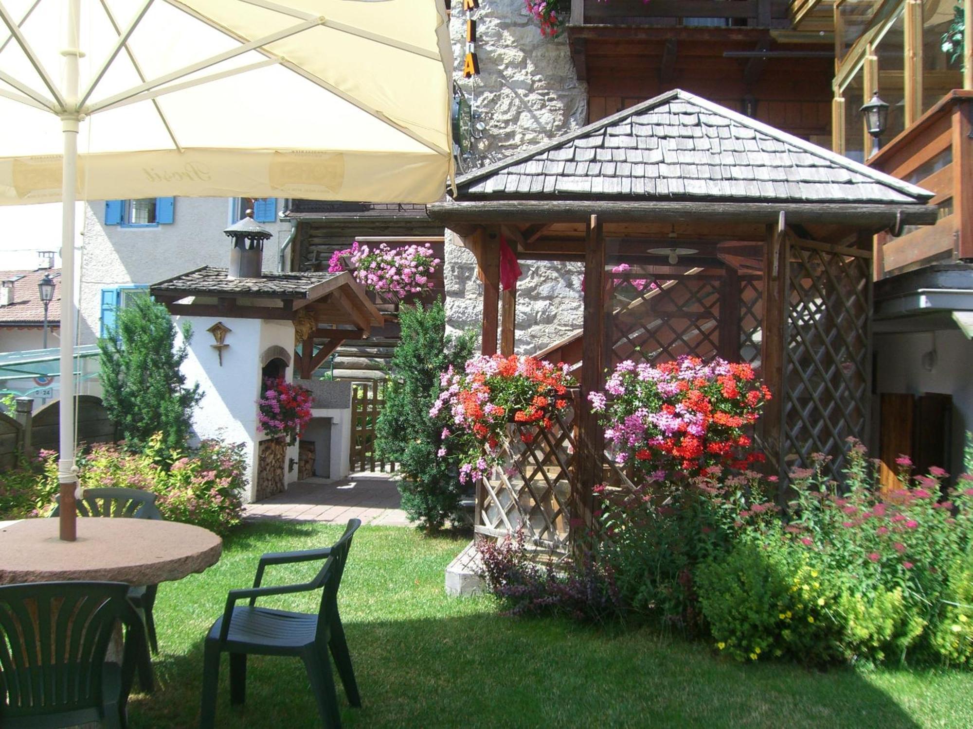 Garni Val Udai Hotel